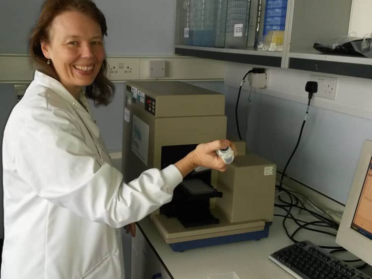 Dr. Emily Taylor uses FlexStation 3 Reader